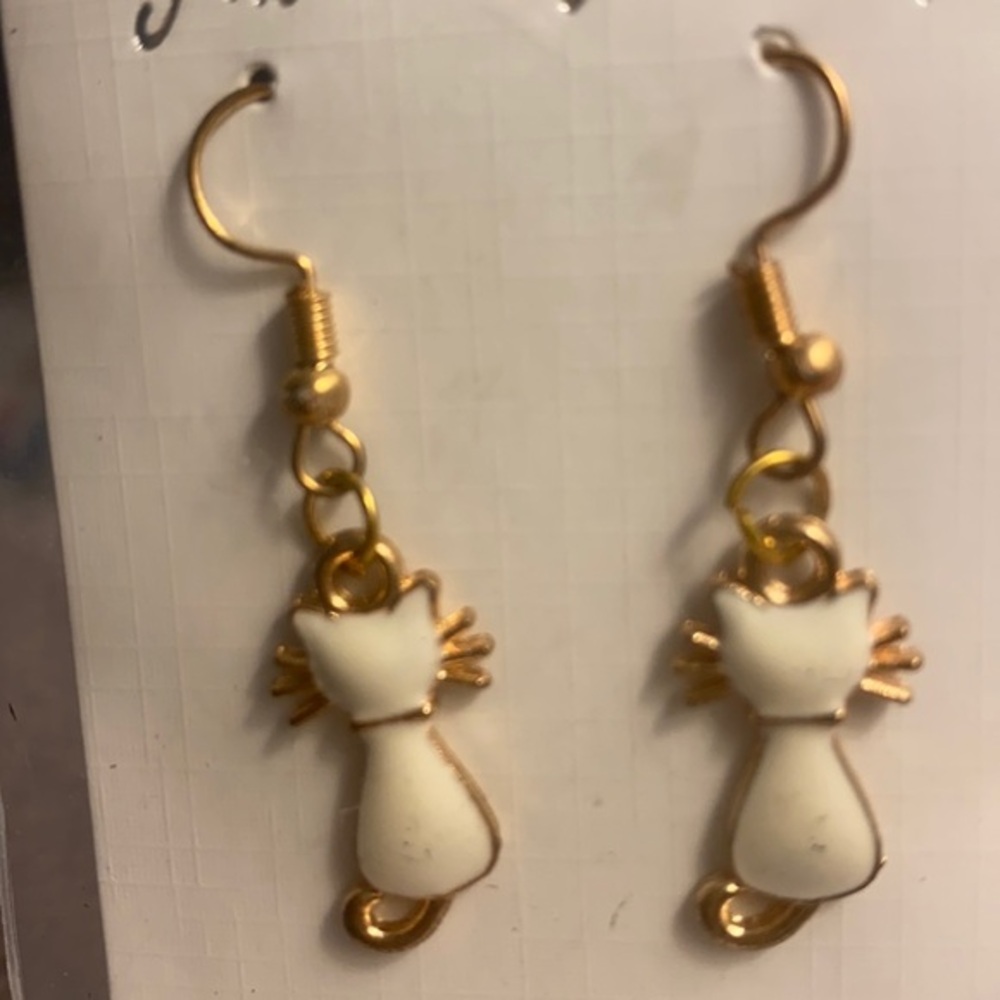 Back of a white cat dangle earrings